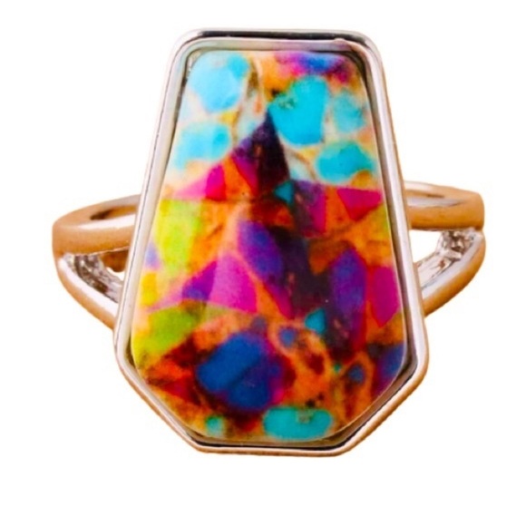 Multicolored Abstract Resin Fashion Ring Size 8.25 - Picture 3 of 7